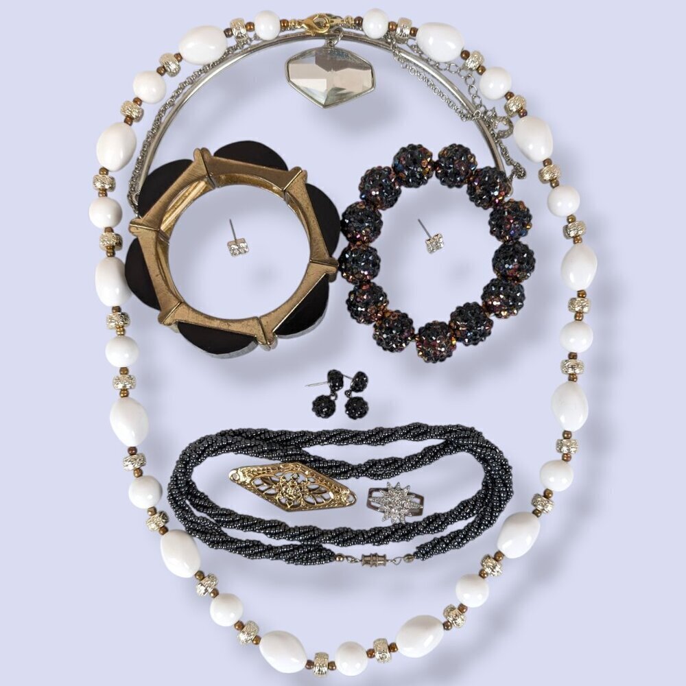 QUINCY - Vintage To Now Jewelry Lot - 017